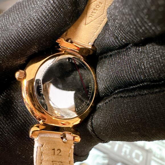 Fossil ES4839 Carlie Mini Quartz Leather Three-Hand Watch main image 5